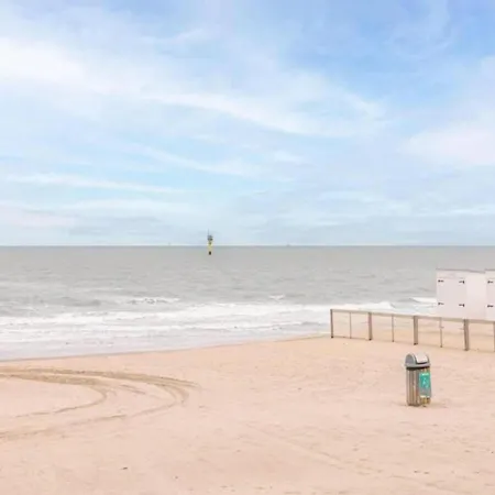 In Near And Casino Apartment *